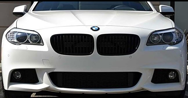 bmw F10 prednja maska crna